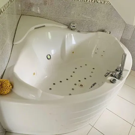 D'scret Vilă Szekszárd