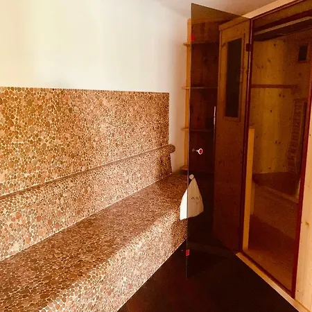 D'scret Vilă Szekszárd